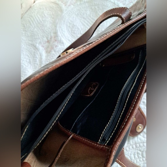 Vintage Leather Brahmin Purse - Picture 12 of 16